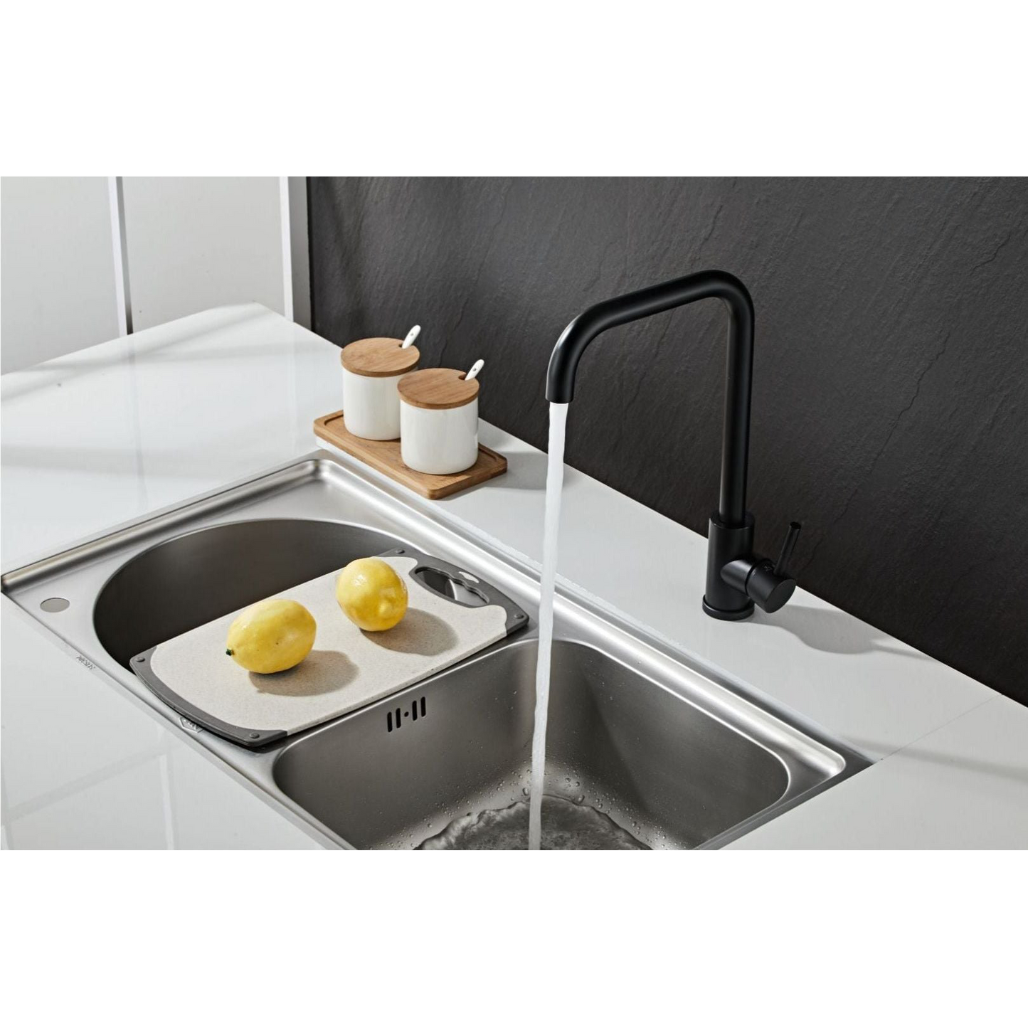 Kitchen faucet w/angled spout - Black