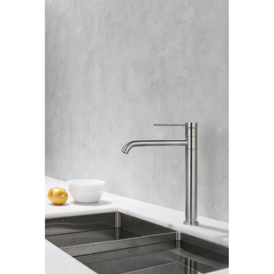 Kitchen faucet w/adjustable tap - Brushed steel