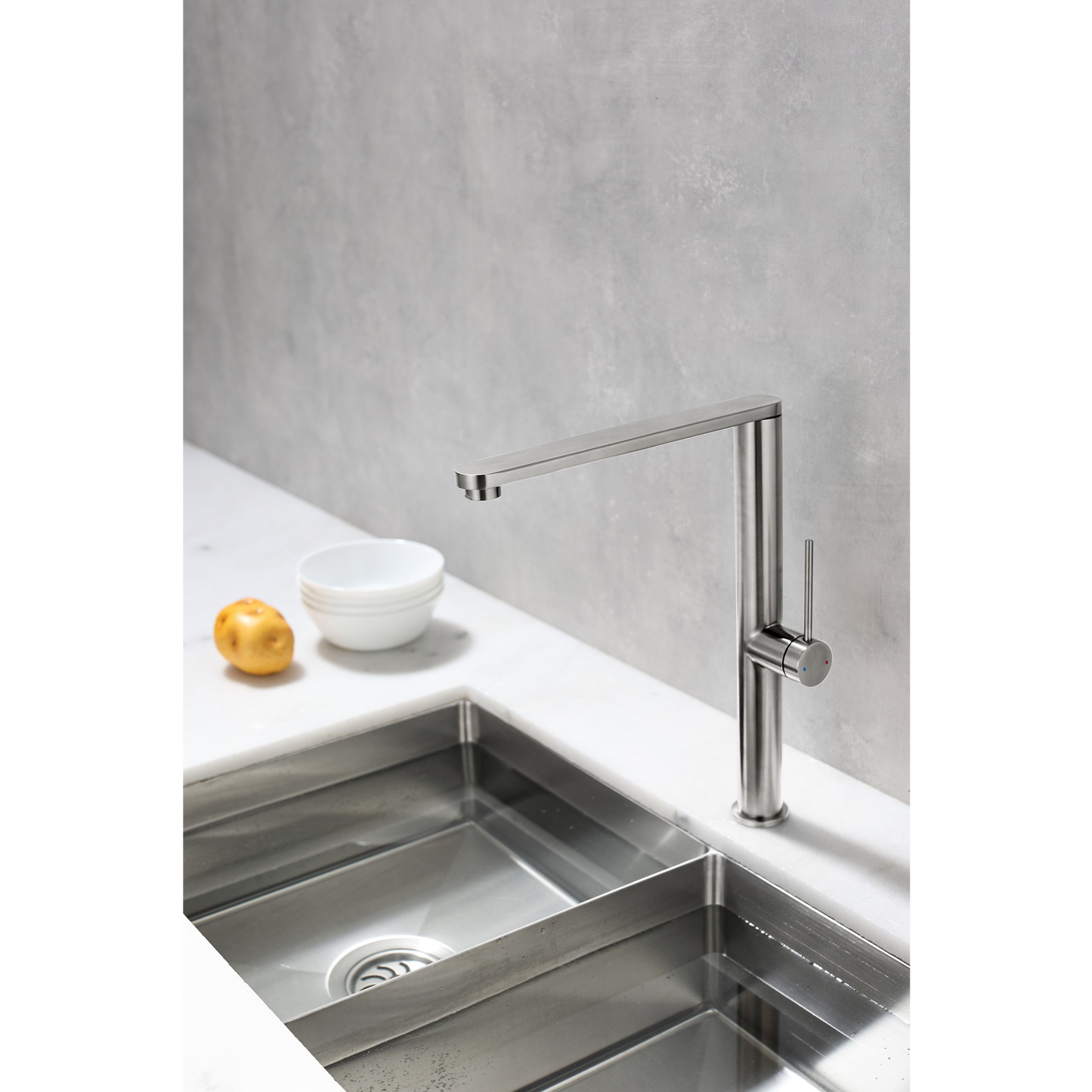 Kitchen faucet w/flat tap - Brushed steel