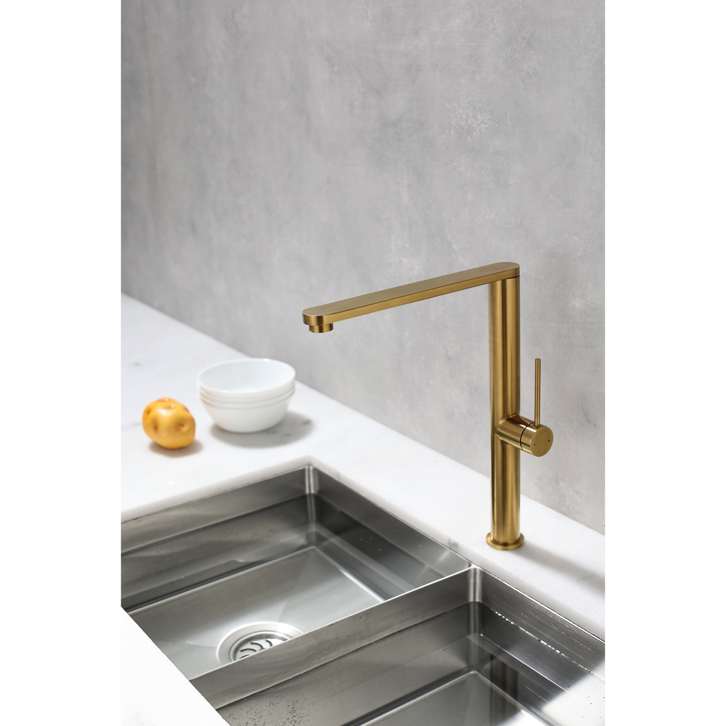 Kitchen faucet w/flat tap - Brushed gold