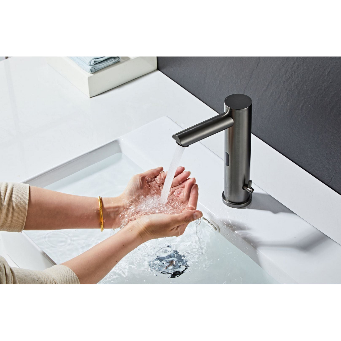 Washbasin fitting w/sensor - Gun metal