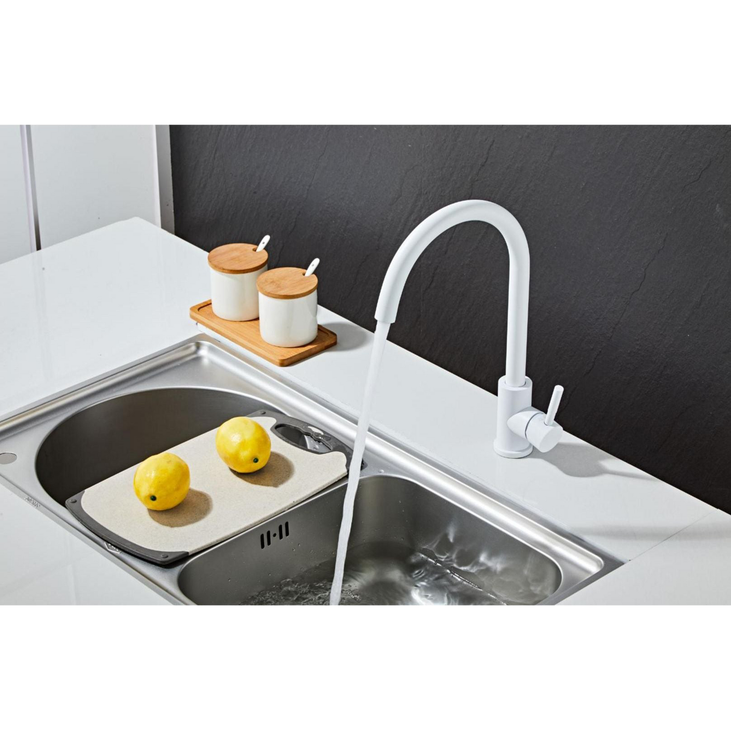 Kitchen faucet w/curved spigot - Matt white